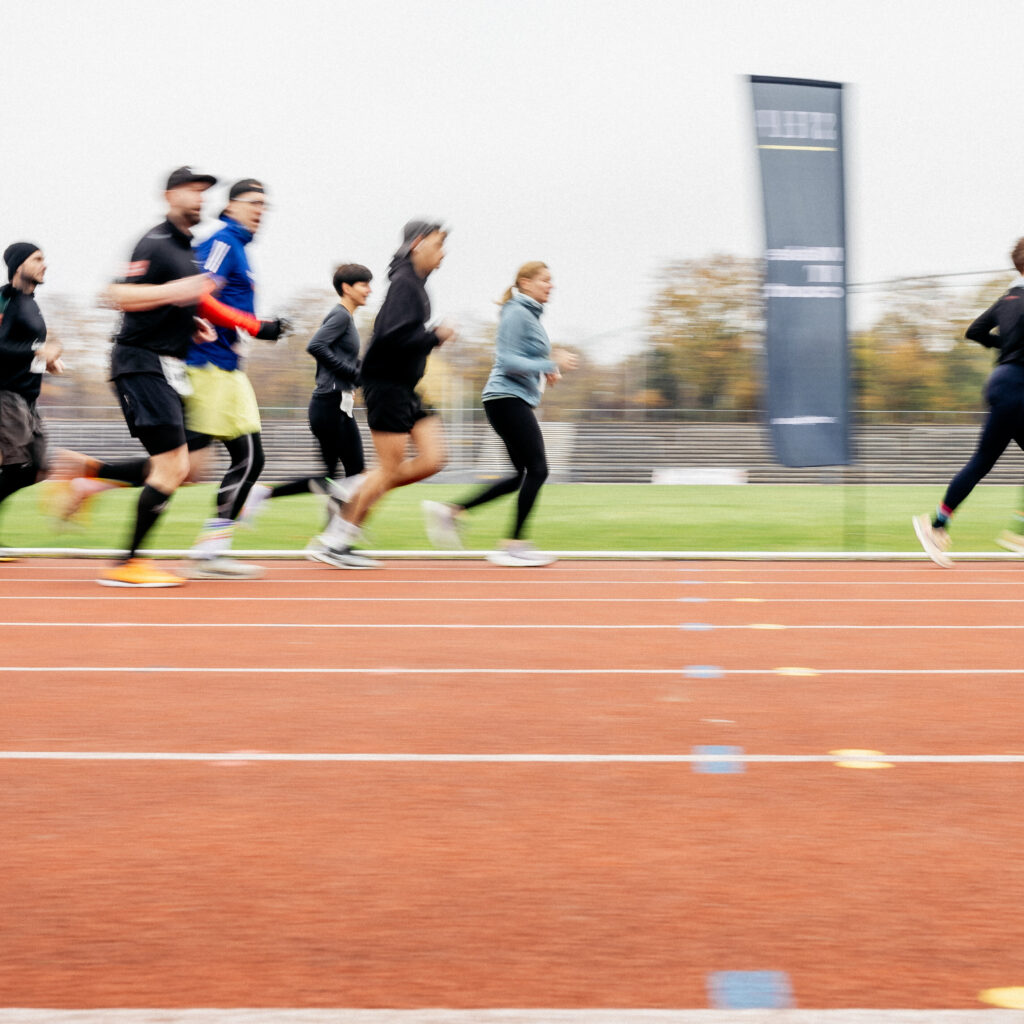 Läufer:innen beim STELP Spendenlauf byCTP 2024.